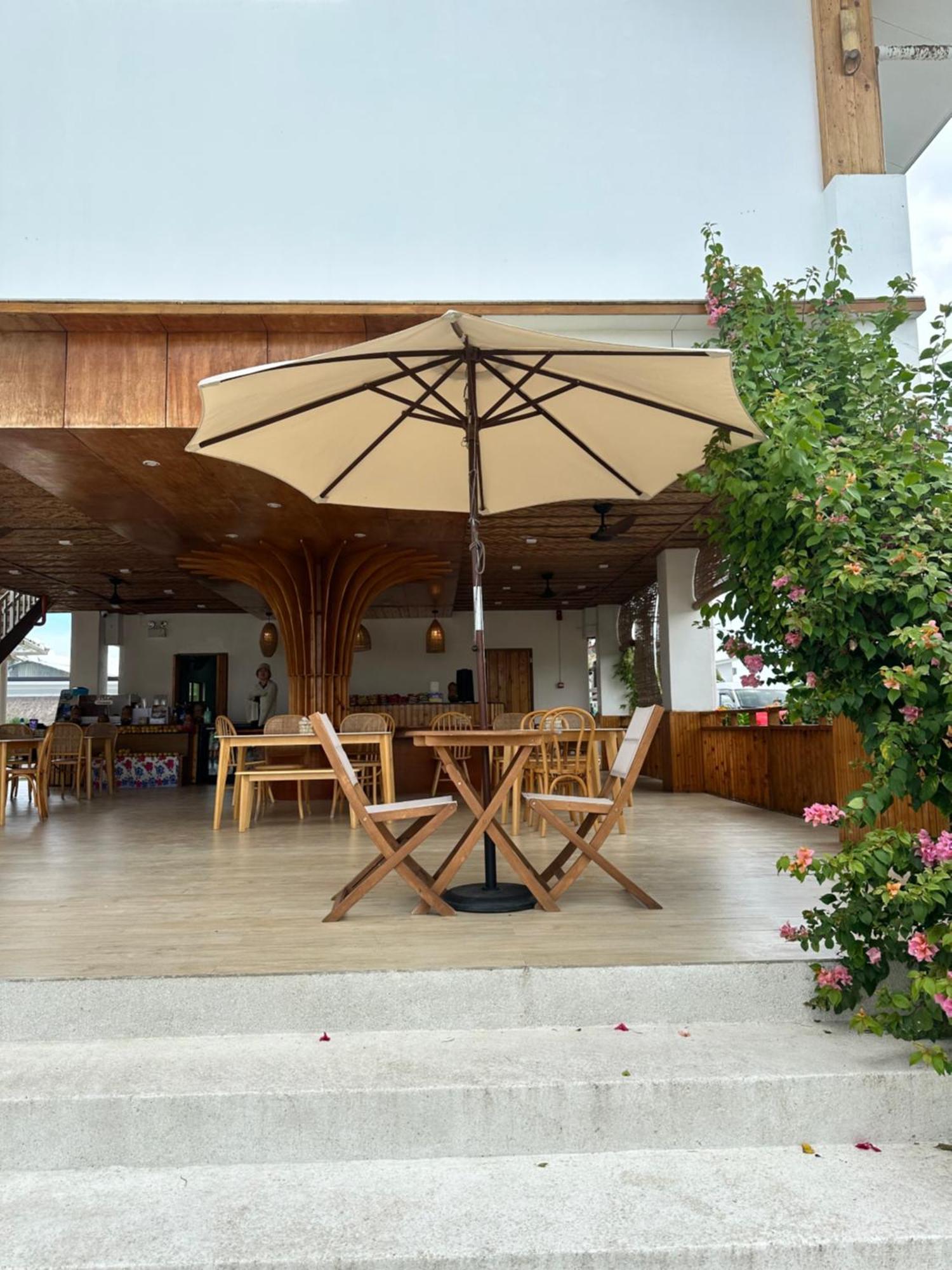 Treeshade Resort & Spa Moalboal Eksteriør billede