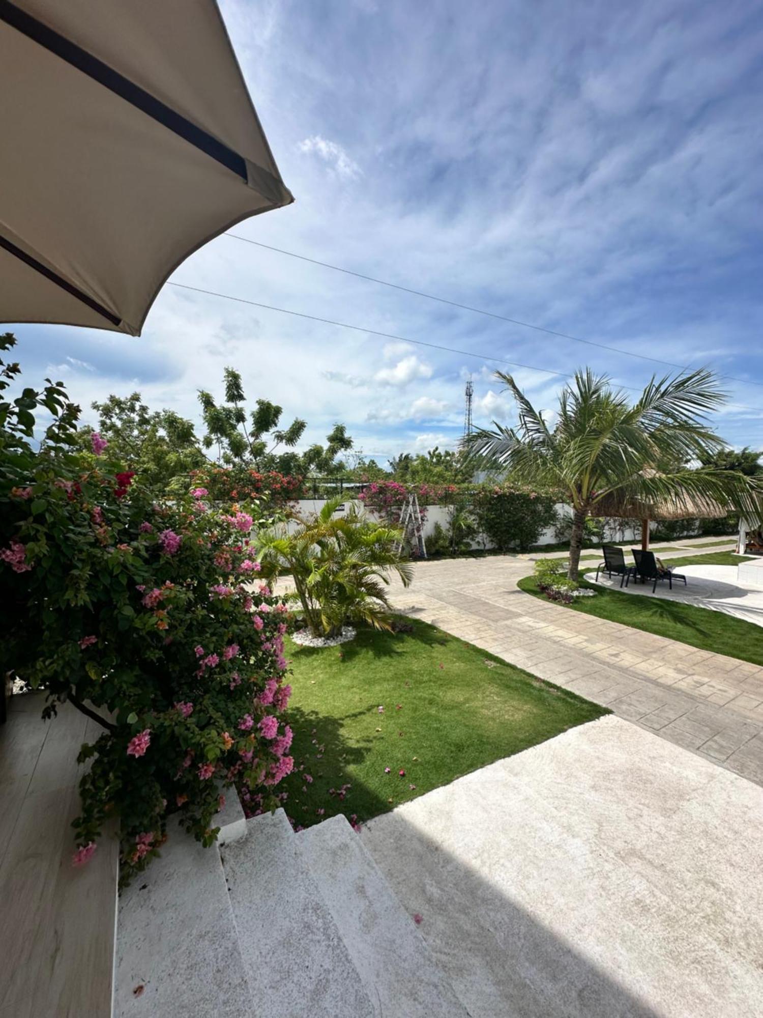 Treeshade Resort & Spa Moalboal Eksteriør billede